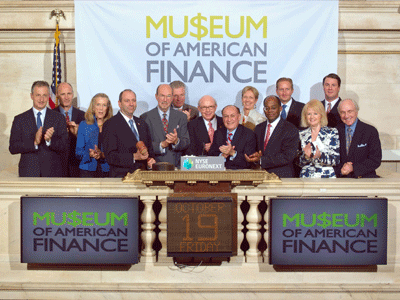 body_Richard Sylla rings NYSE Closing Bell