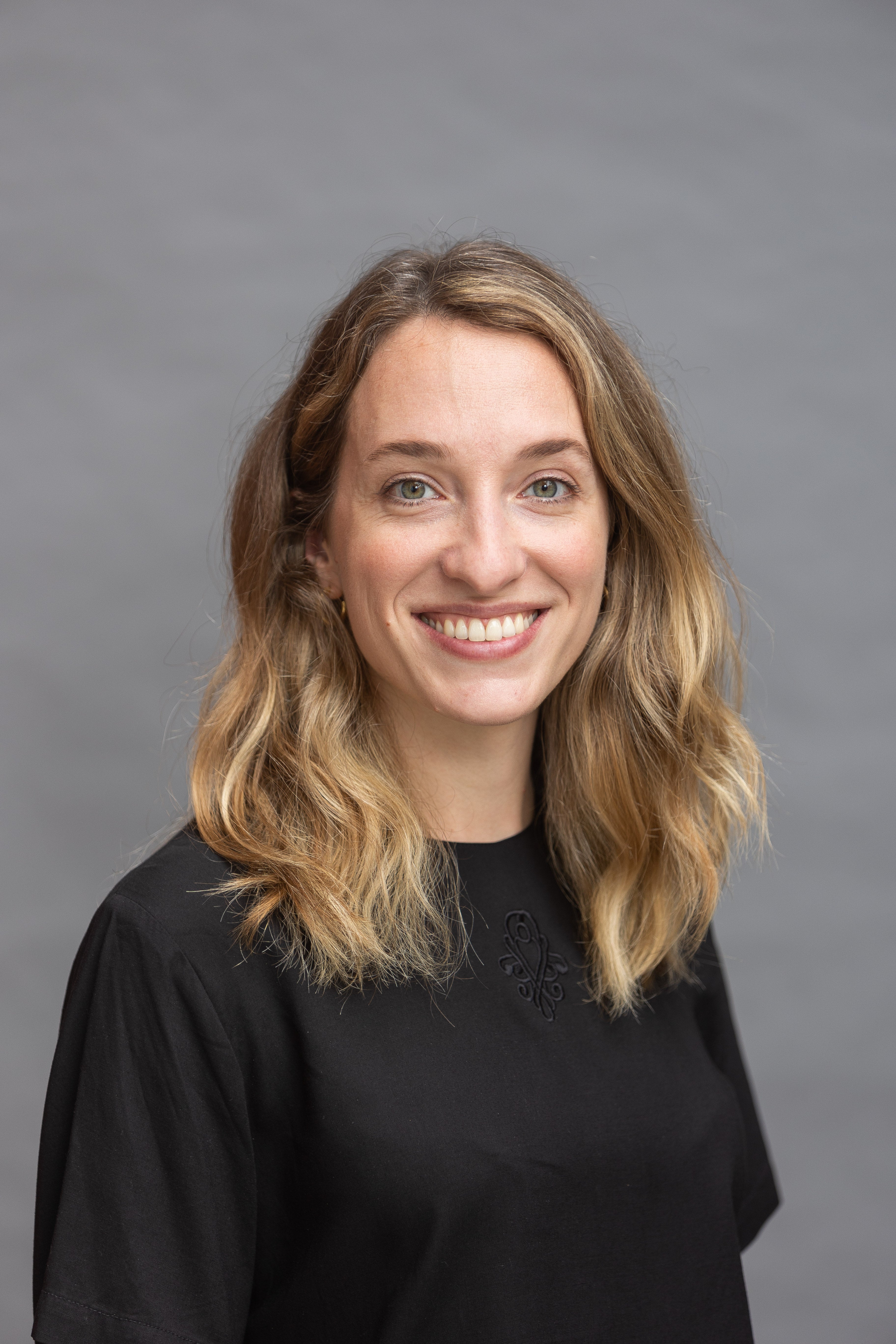 Eliza Heeks Headshot