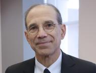 Professor Zarowin headshot