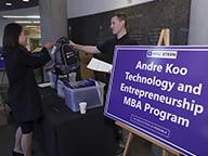 Students from the Andre Koo Technology and Entrepreneurship MBA Class of 2020 arrive on Stern’s campus in NYC for the Focused MB