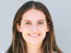  Ali Bernstein Headshot