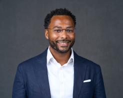 Earl Fitzhugh Headshot