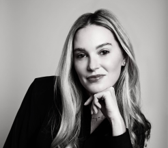 Lindsay Perper headshot