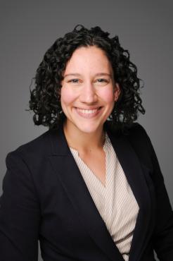 Rebecca Meyer Headshot