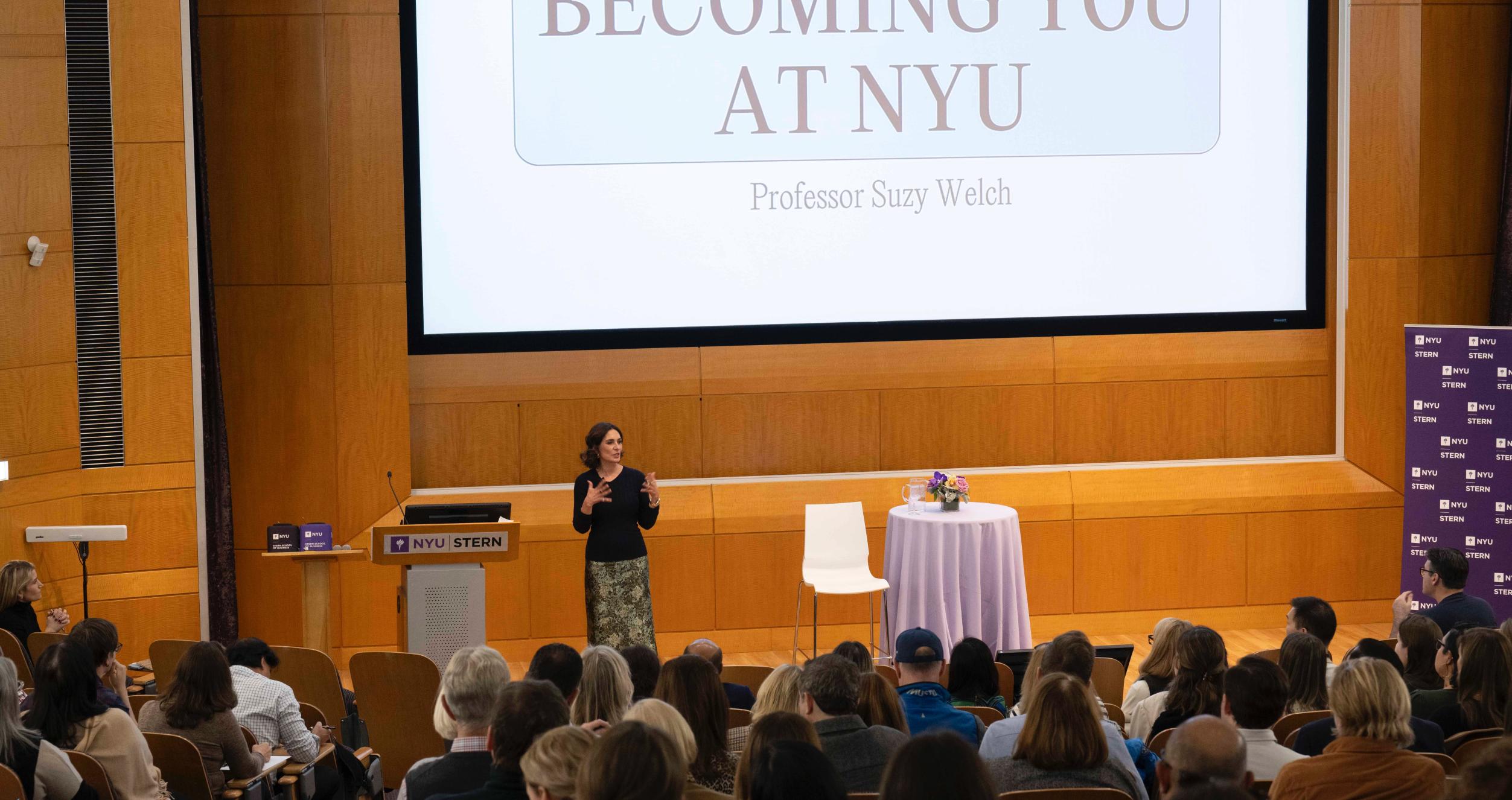 Professor Suzy Welch at a workshop for NYU Stern alumni