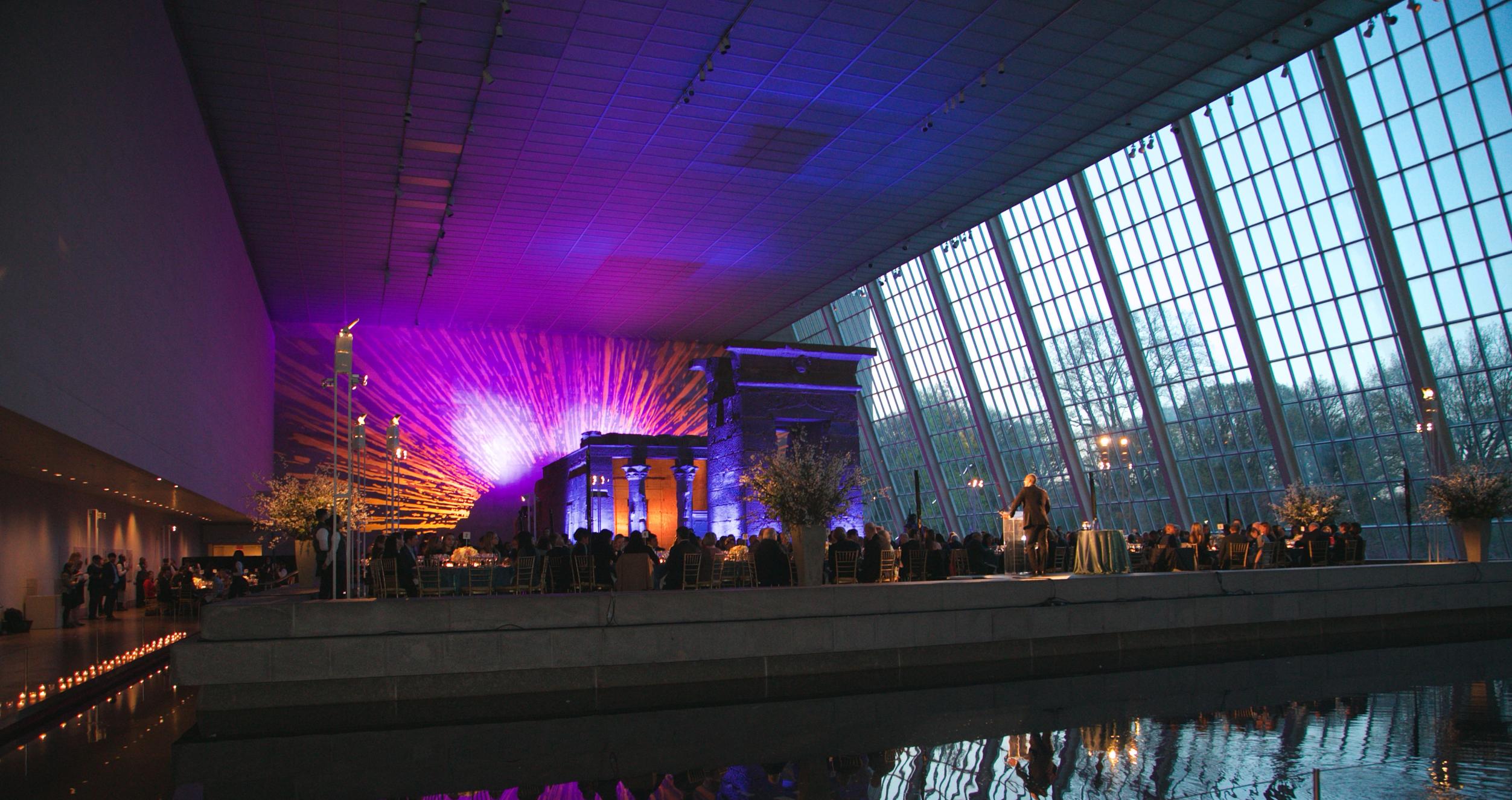 Alumni gather at the Met for Haskins Award Dinner