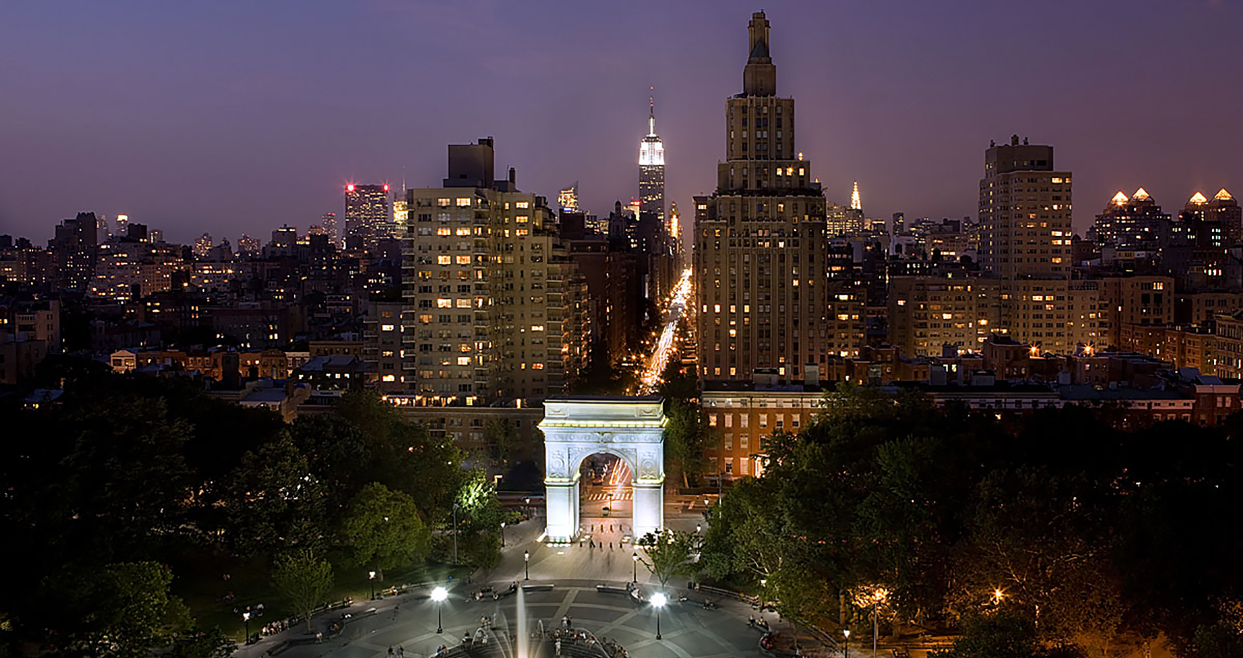 Washington Square Arch at night