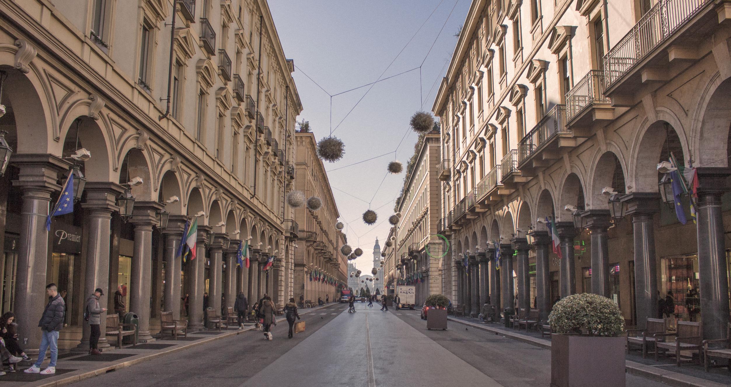 Photo os street in the metropolitan city of Turin, Italy