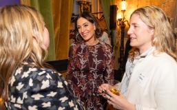 Suzy Welch gathers with members of the Stern community