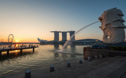 SAW: Singapore image of Singapore Bay Image of Singapore Bay with Lion Fountain, hotel and Ferris wheel