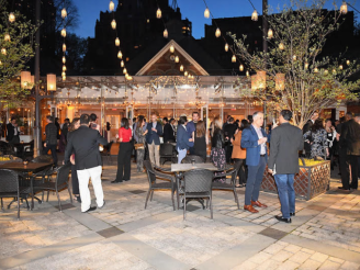 Alumni gather at Tavern on the Green