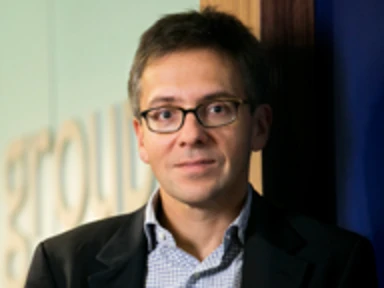 headshot of ian bremmer