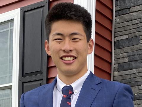 Alan Fang Headshot