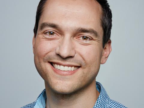 Headshot of Nathan Blecharczyk