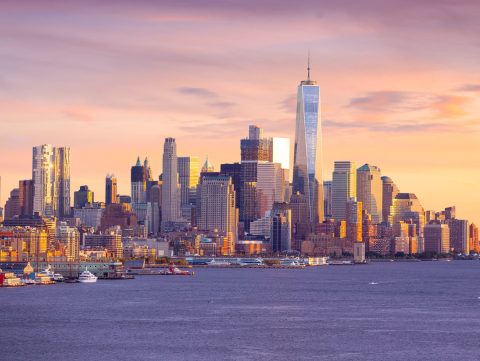 Hudson River view of downtown Manhattan skyline
