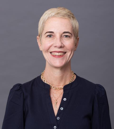 Beth Briggs headshot
