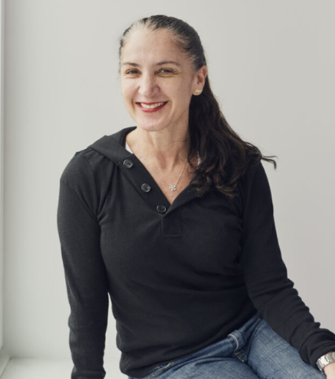 Liza Landsman Headshot 