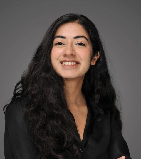 Aaroshi Sahgal Headshot