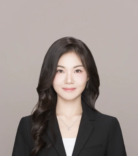 Youngkyung Kim Headshot
