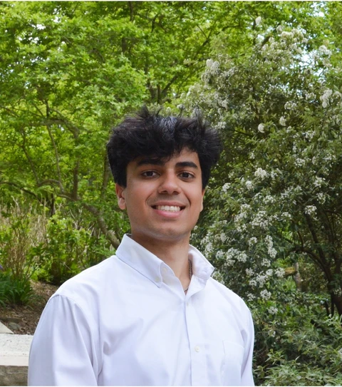 Anshu Shah headshot photo