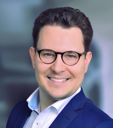 headshot_hubert_1
