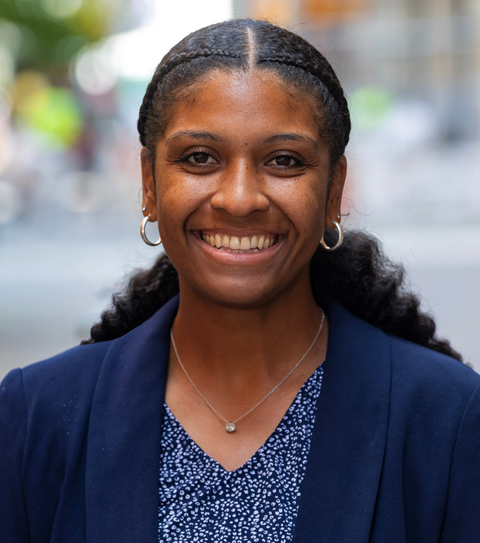 Headshot image of Lauren Hamilton