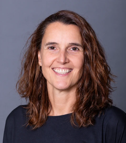 eva ascara headshot