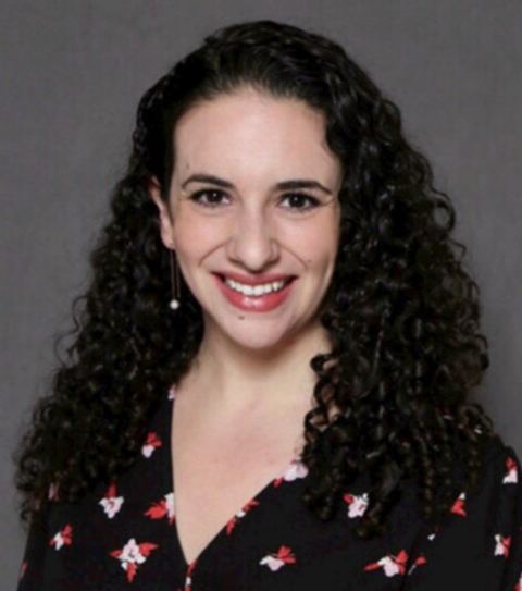 Carrie Salmon headshot Carrie Salmon picture