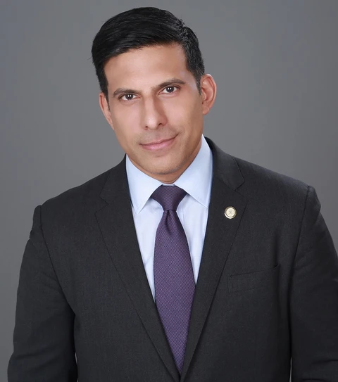Sam Chandan headshot