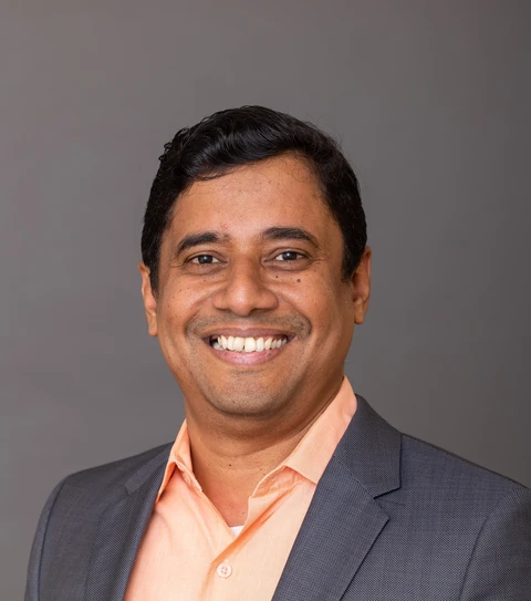 headshot of venky venkateswaran