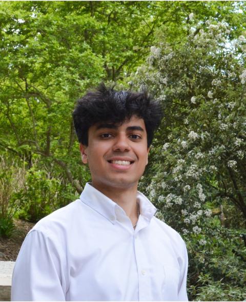 Anshu Shah headshot photo