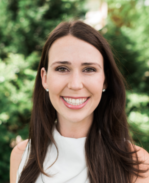 Kate Thomson Headshot