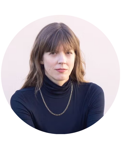 sarah_stodola_headshot_circular