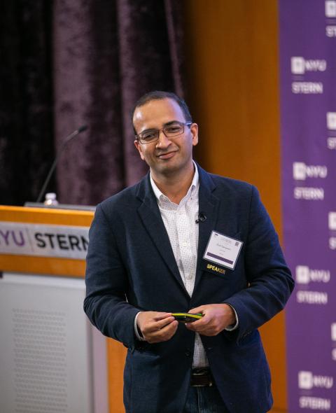 Sunil Gangwani presenting at the NYU Stern Digital Innovation Conference 