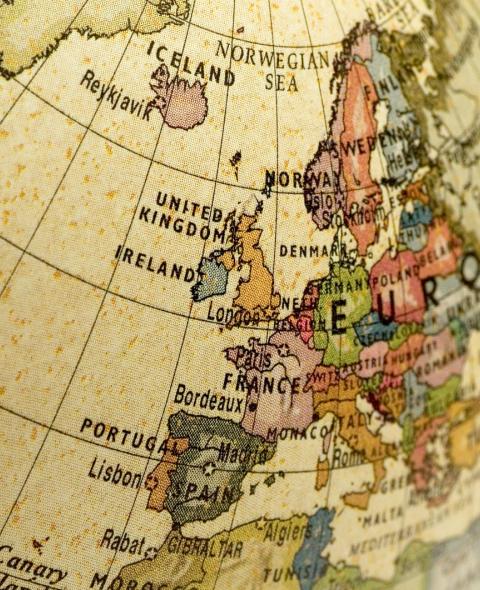 TRIUM Globe