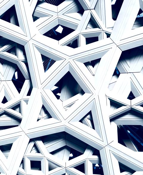 Platform Competition: A Systematic and Interdisciplinary Review of the Literature Melissa Schilling Paper in Journal of Management