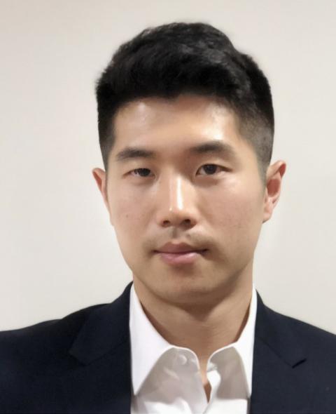 Headshot of Sung Lee