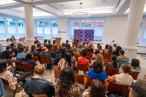 Elizabeth Elting is interviewed by Cathy Choi about her new book with an audience of students, alumni, and faculty.