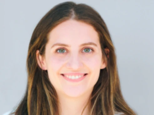  Ali Bernstein Headshot