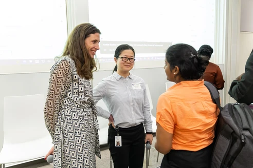 Alumni at the Executive-in-Residence program