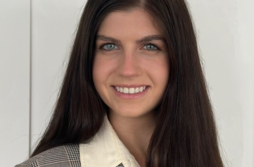Victoria Selian Headshot