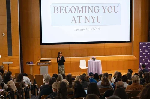 Professor Suzy Welch at a workshop for NYU Stern alumni