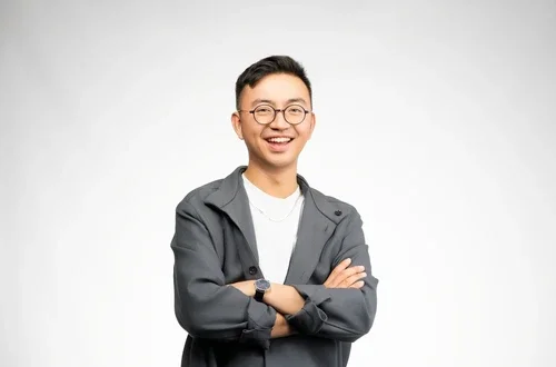 dustin liu headshot