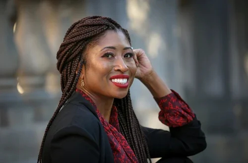 Angela Jackson headshot