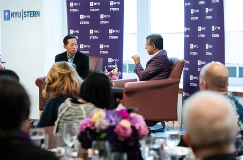 David Ko (BS ’93), led a fireside chat with Dean Bharat Anand at the Dean’s Lunch during NYU Alumni and Families Weekend in October 2025