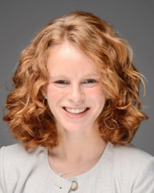 Lauren Robinson_Headshot