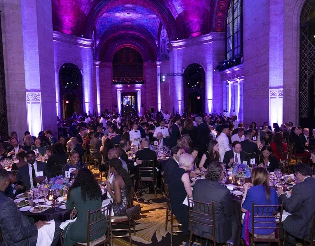 Haskins dinner attendees sitting at tables