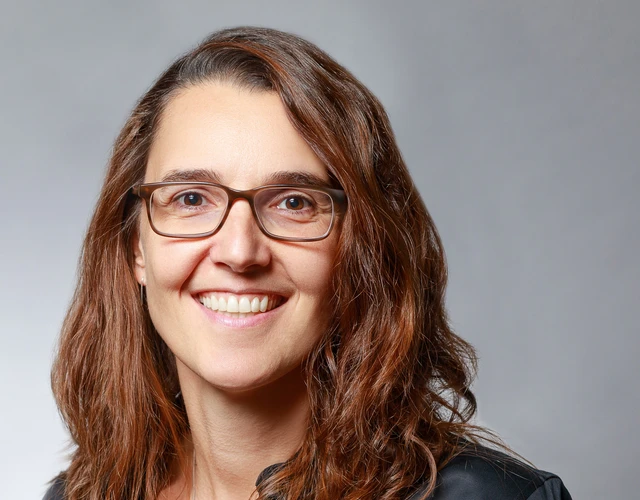 Eva Ascarza headshot