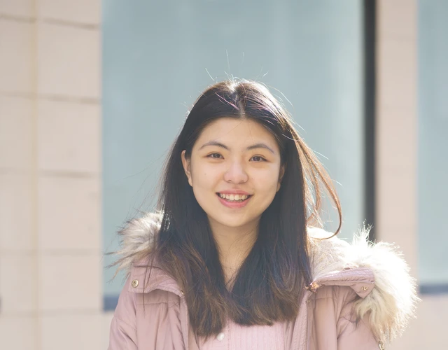 Julie Lyu on campus