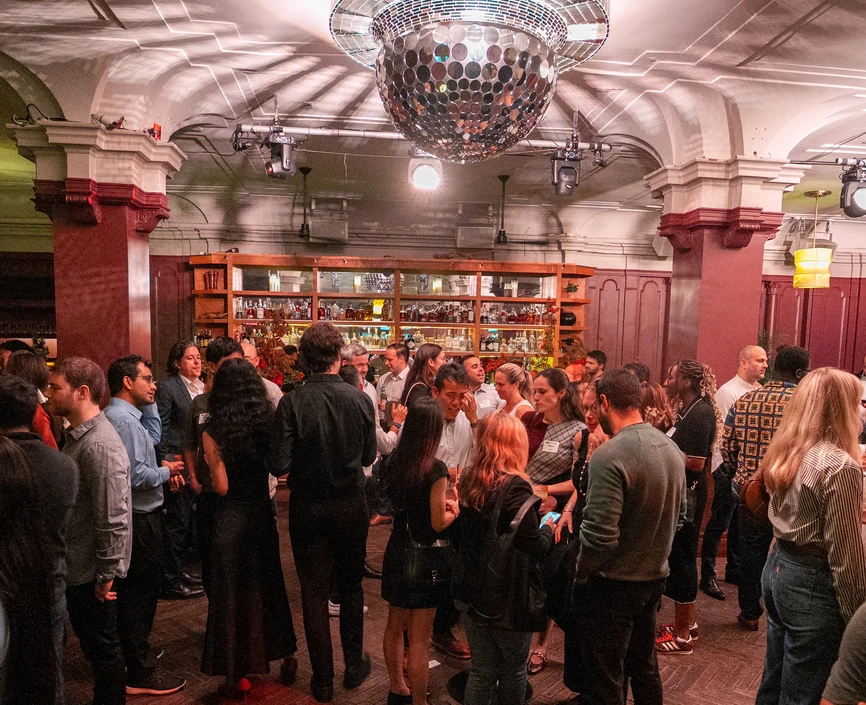Stern alumni welcomed the Class of 2025 at the “Welcome to Stern 10” gathering at the Freehand Hotel